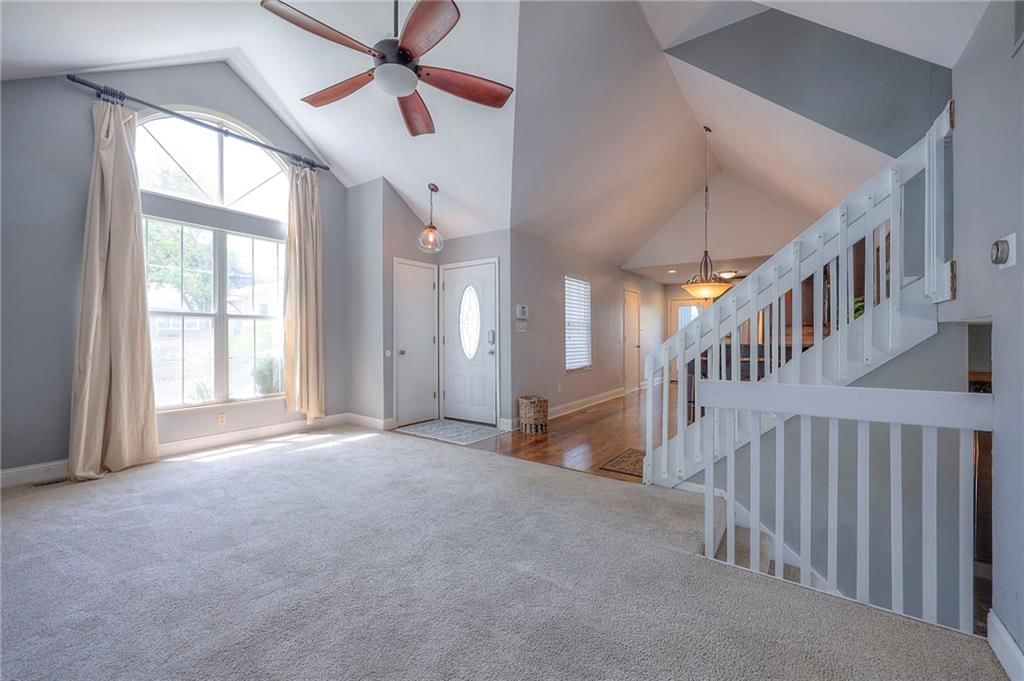 Photo 12 of 29 - 4729 Halsey Street
