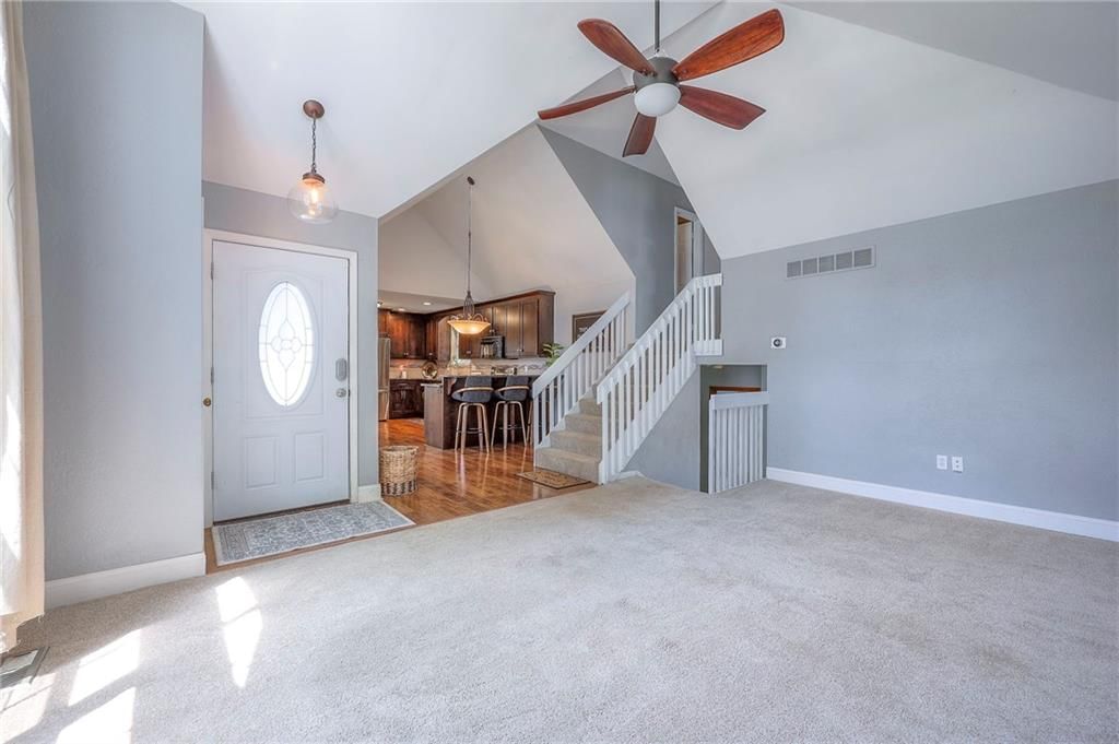 Photo 13 of 29 - 4729 Halsey Street