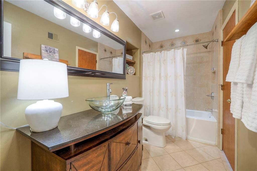 Photo 18 of 29 - 4729 Halsey Street