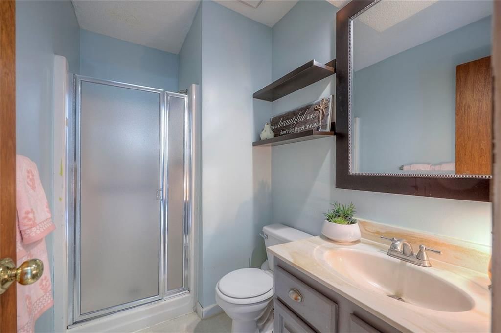 Photo 22 of 29 - 4729 Halsey Street