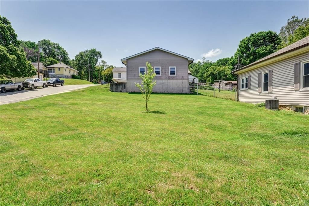 11227 GILL Street — photo 29
