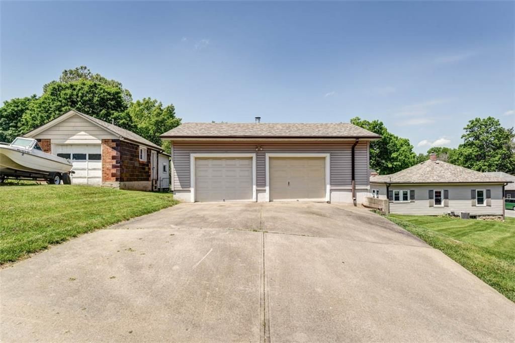 11227 GILL Street — photo 32