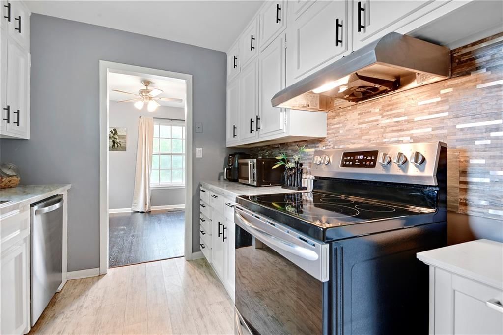 11228 Jackson Avenue — photo 14