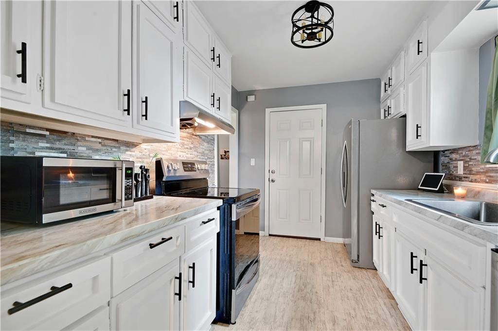 11228 Jackson Avenue — photo 15