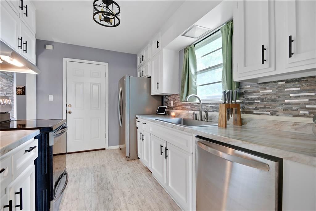 11228 Jackson Avenue — photo 16