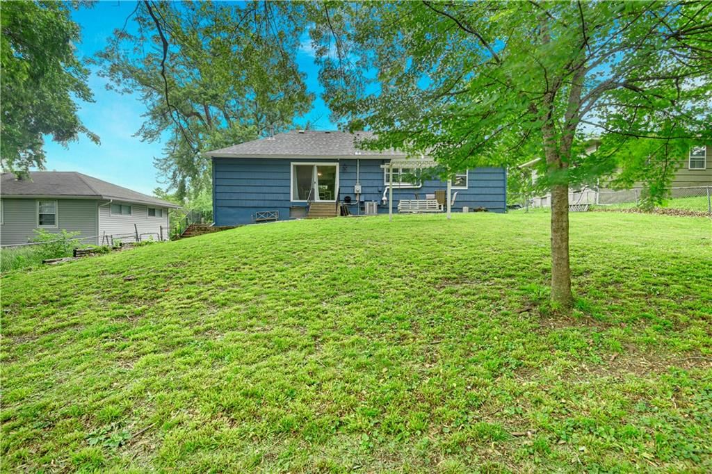 11228 Jackson Avenue — photo 26