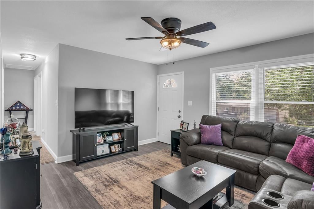 835 N 83rd Drive — photo 5
