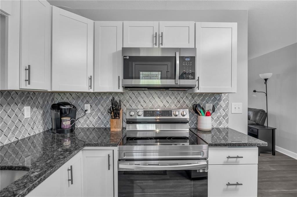 835 N 83rd Drive — photo 9