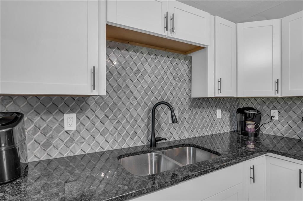 835 N 83rd Drive — photo 10