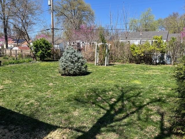 1420 W Scott Place — photo 6