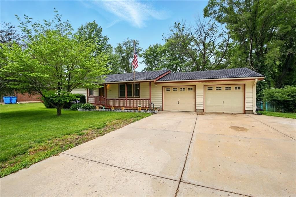 1172 S Delaware Drive — photo 2
