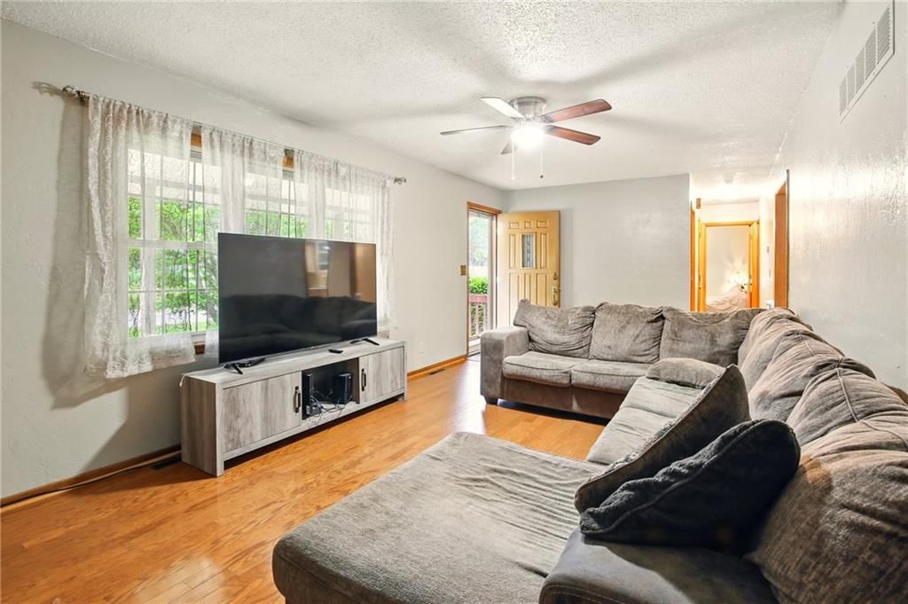 1172 S Delaware Drive — photo 4