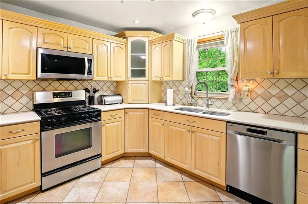 1172 S Delaware Drive — photo 6