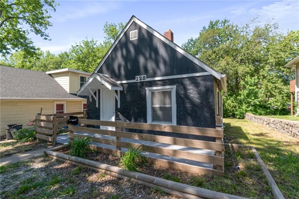 Photo 15 of 21 - 228 N 26th Street