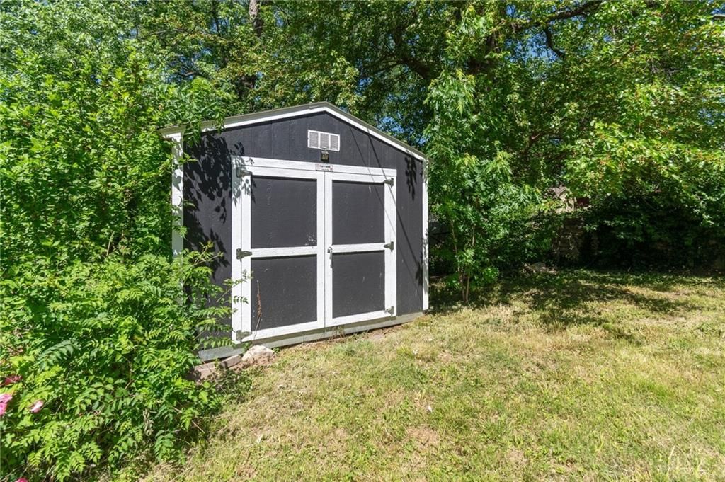 Photo 19 of 21 - 228 N 26th Street