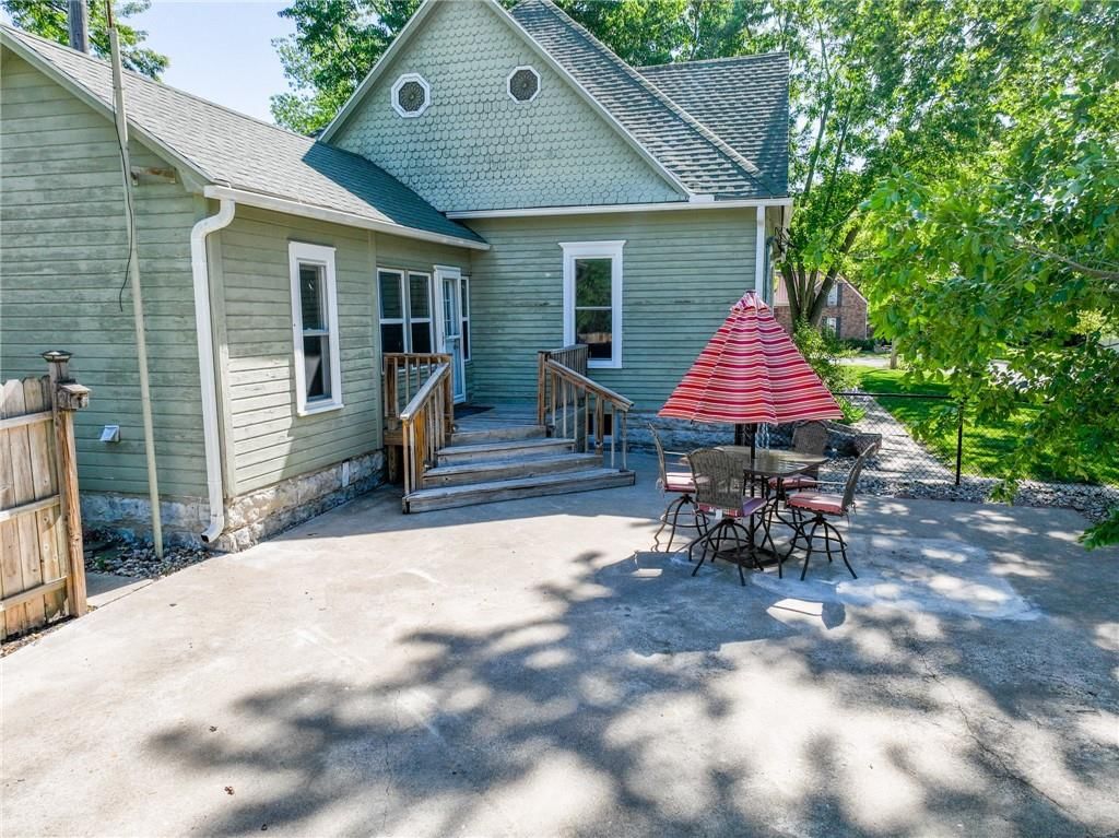 308 S Hughes Street — photo 10