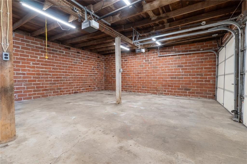 308 S Hughes Street — photo 20
