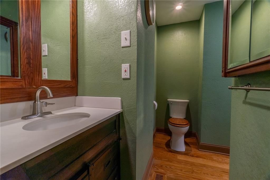 308 S Hughes Street — photo 41