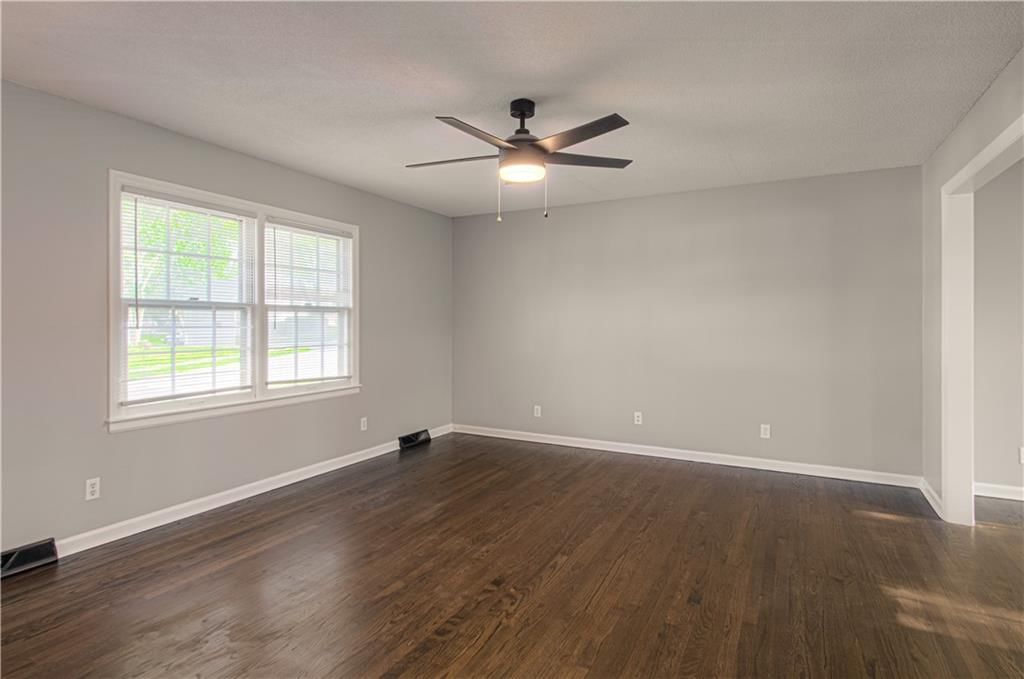 13210 Grand Street — photo 4
