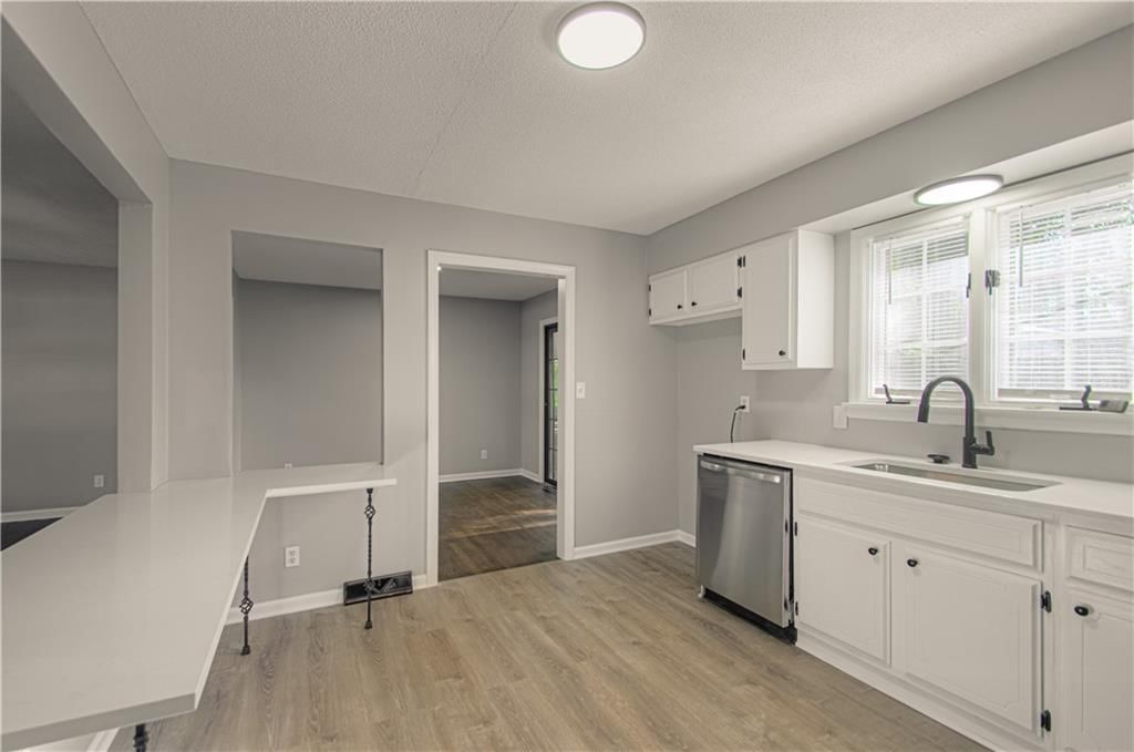 13210 Grand Street — photo 14