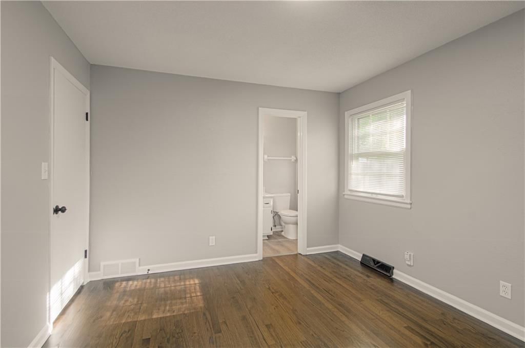 13210 Grand Street — photo 17