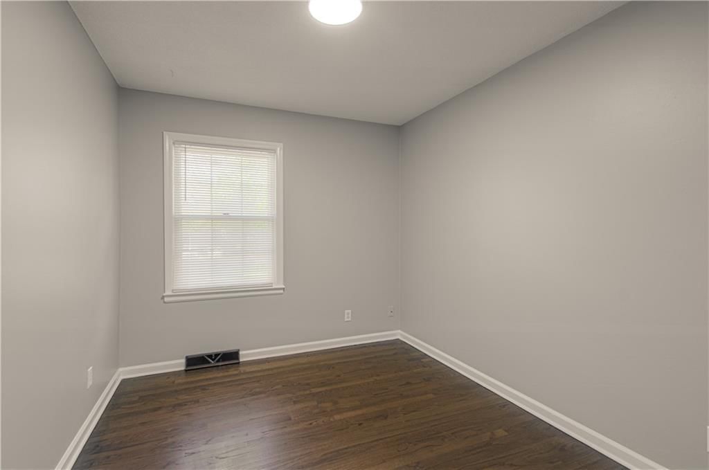 13210 Grand Street — photo 20