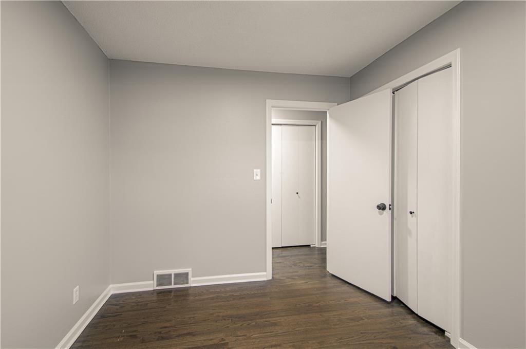 13210 Grand Street — photo 21