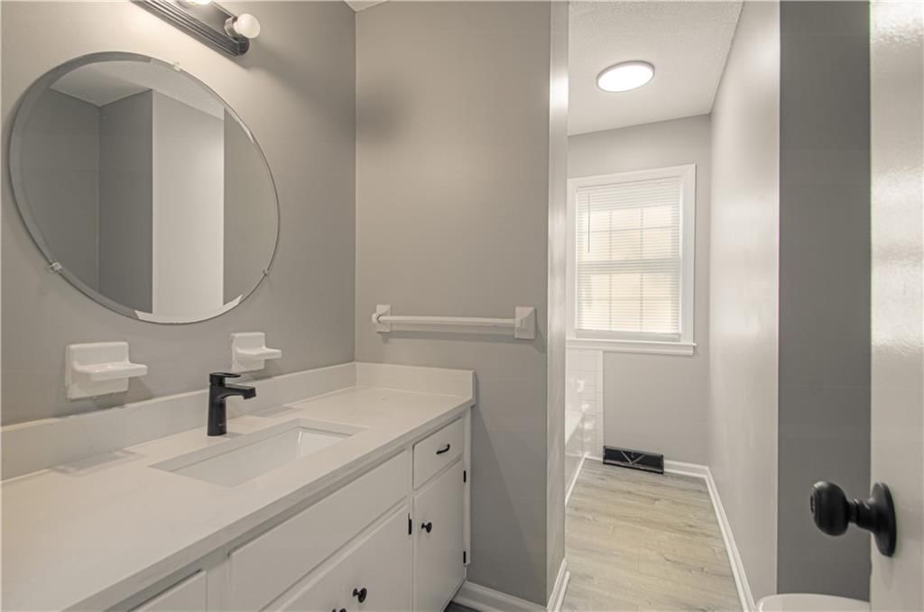 13210 Grand Street — photo 22