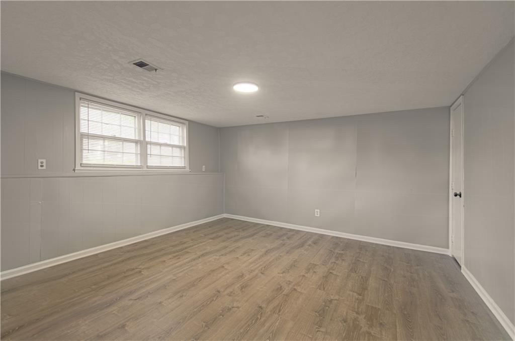 13210 Grand Street — photo 24