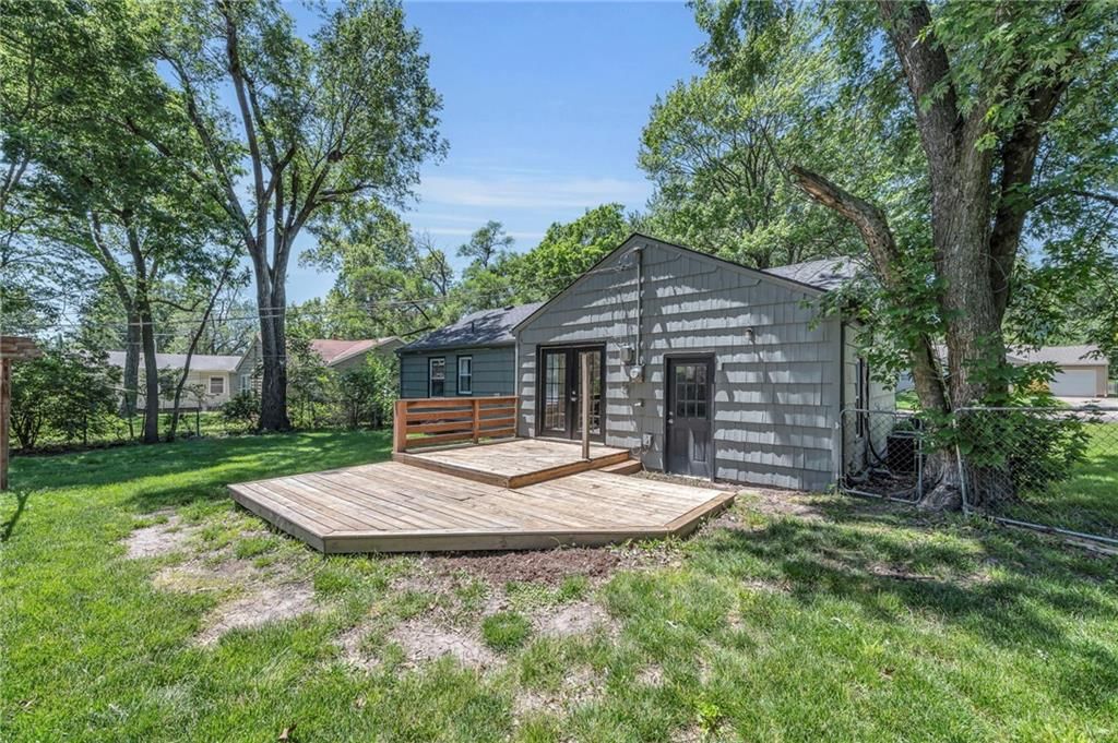 7029 Beverly Street — photo 22