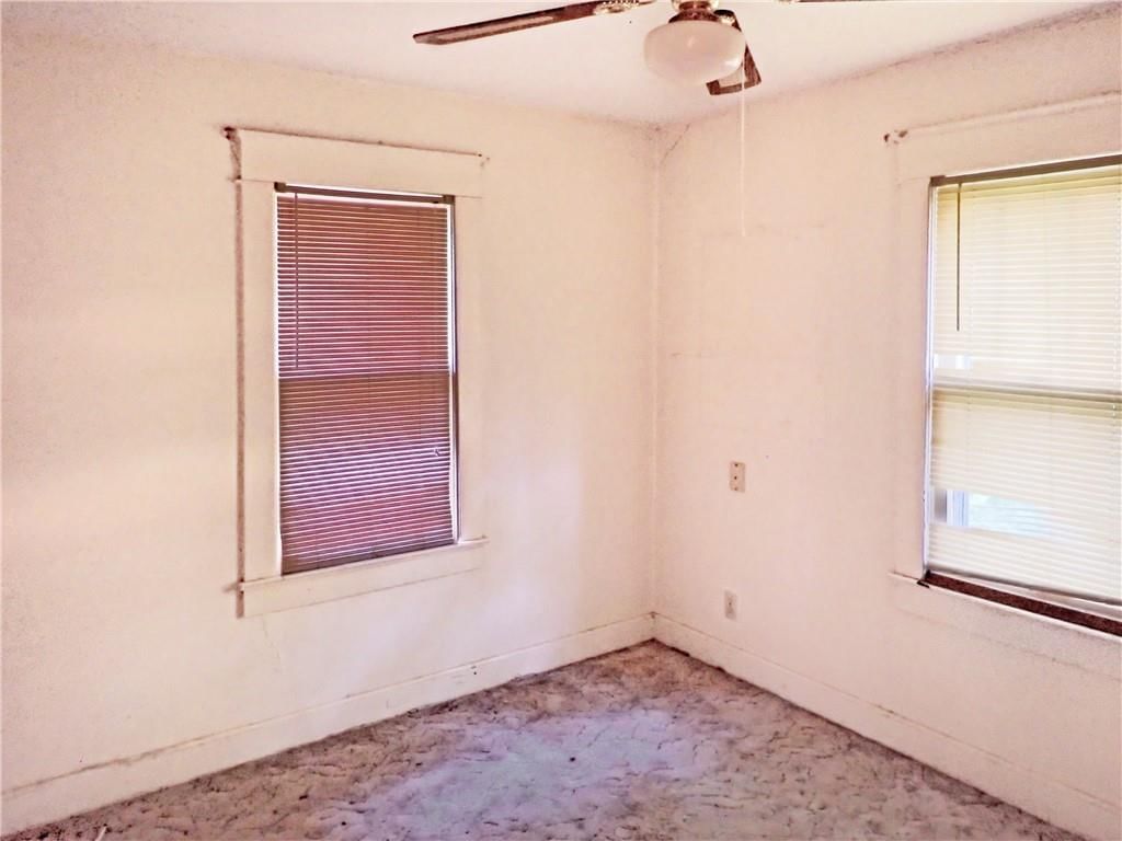 2315 S Harris Avenue — photo 10