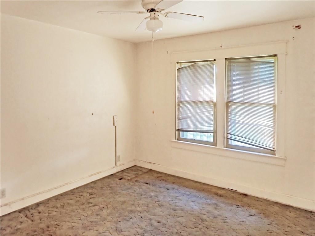 2315 S Harris Avenue — photo 11