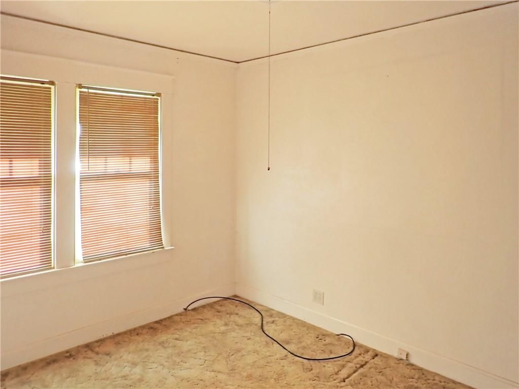 2315 S Harris Avenue — photo 12