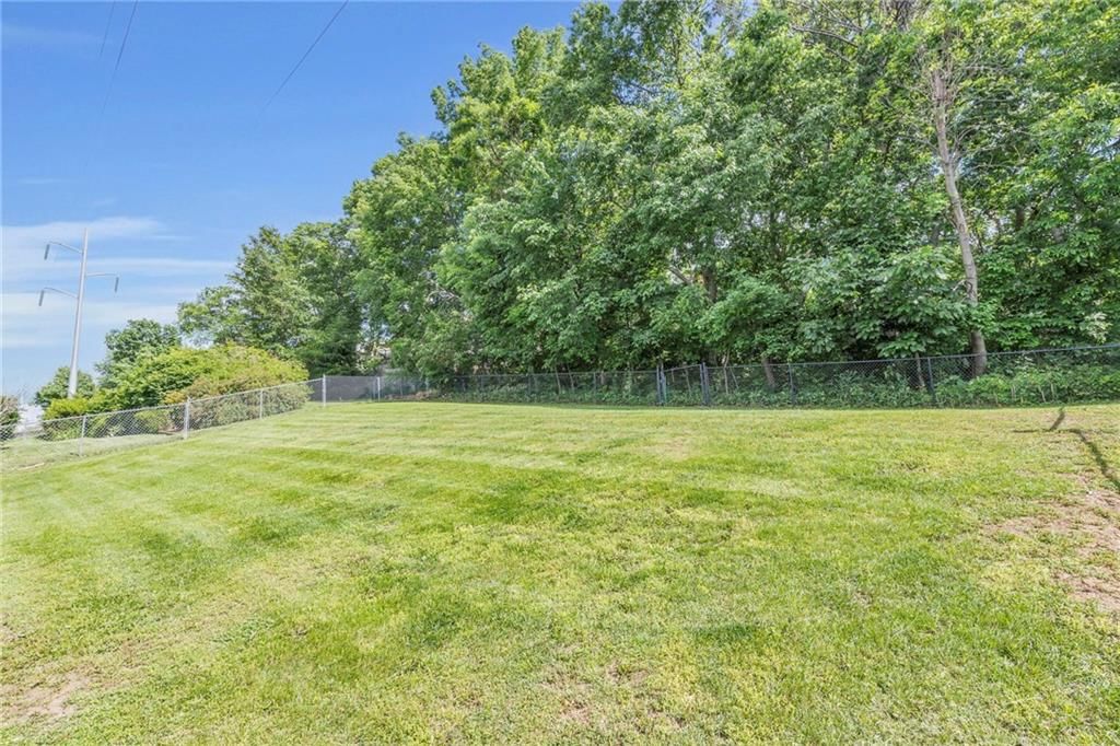 311 SW 24th Terrace — photo 33