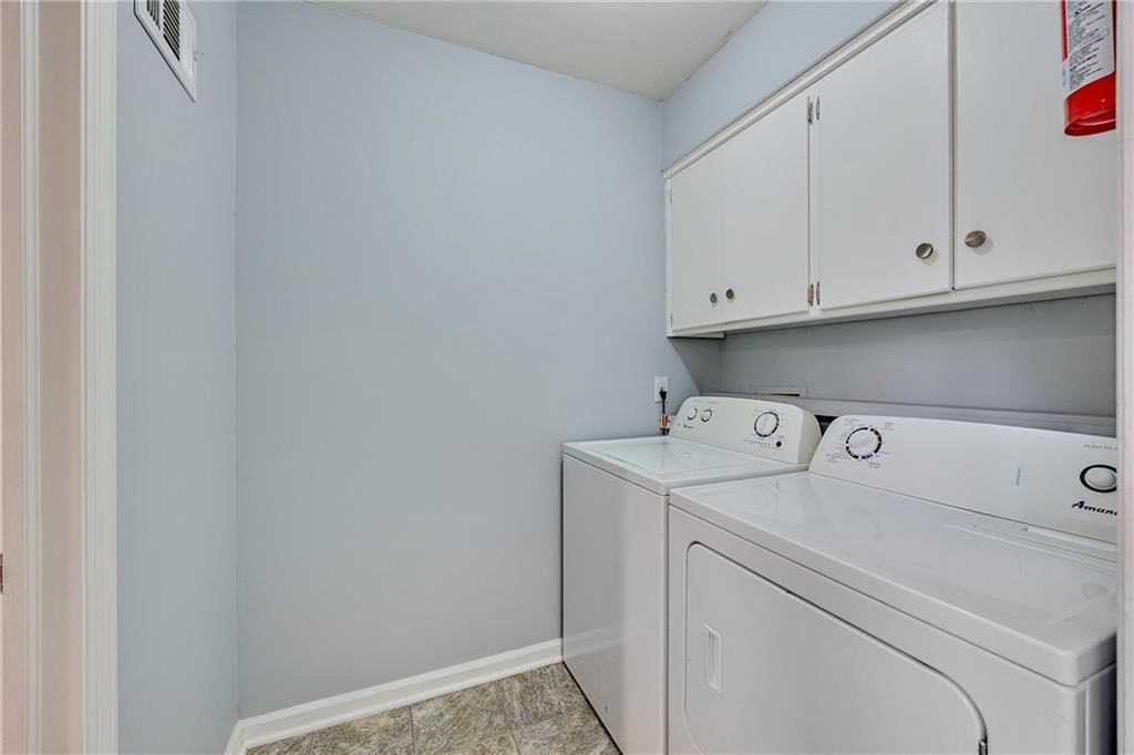 8511 W 88th Street — photo 9