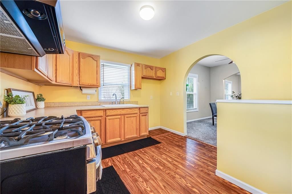 Photo 9 of 23 - 1503 S Spring Street