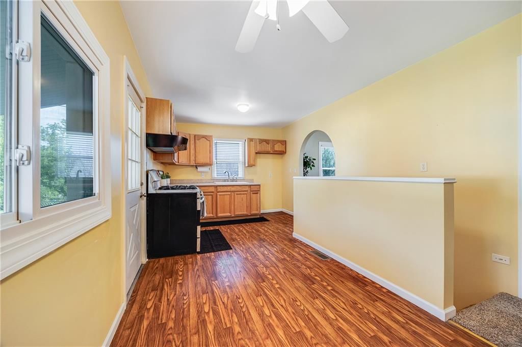 Photo 11 of 23 - 1503 S Spring Street