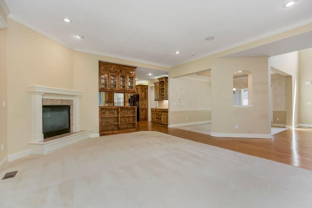20725 W 92nd Street — photo 3