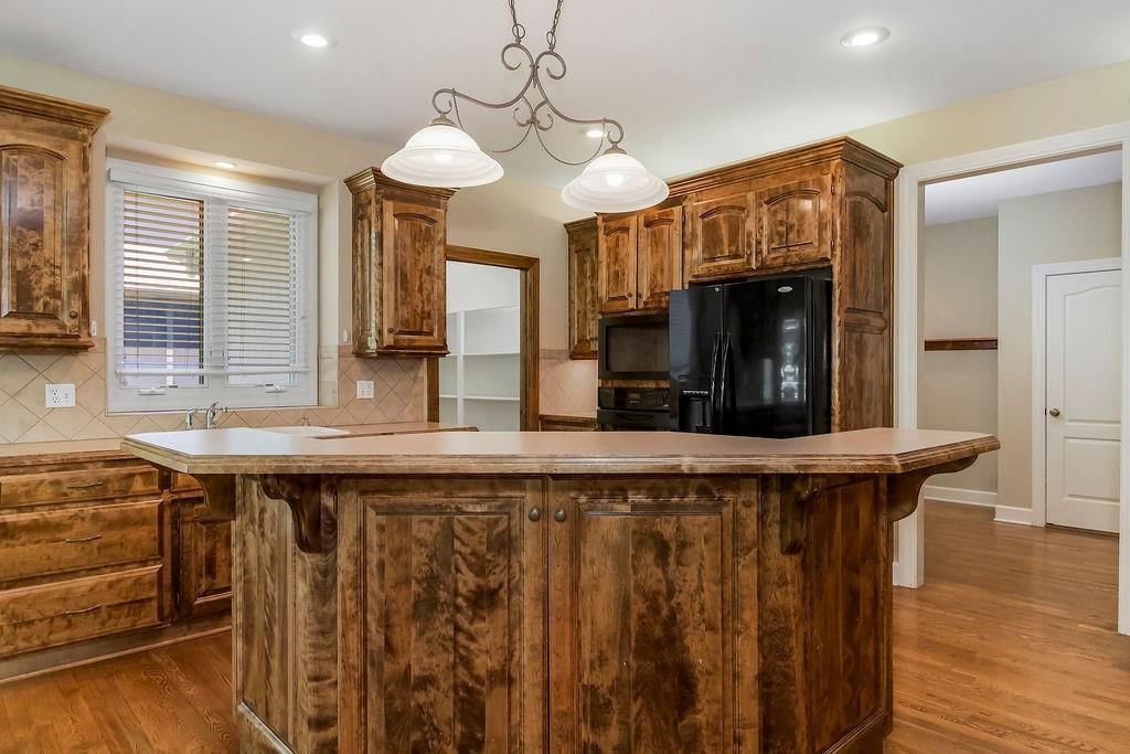 20725 W 92nd Street — photo 9