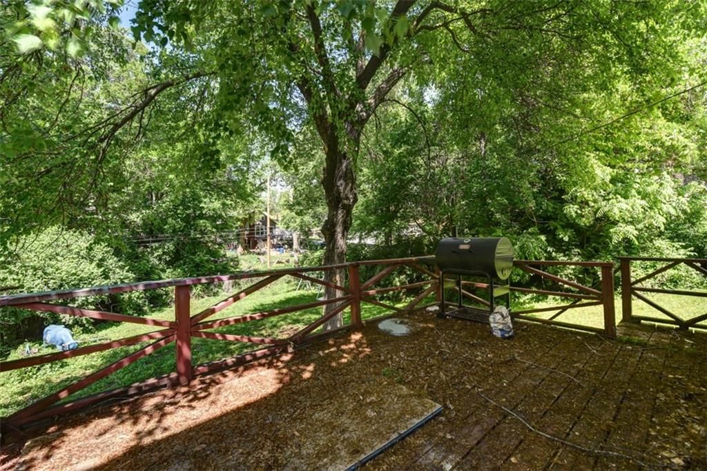 420 N White Avenue — photo 23