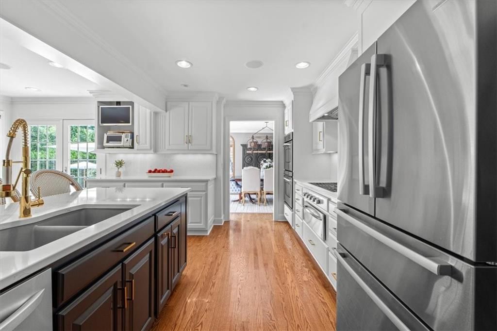 5911 Howe Drive — photo 14