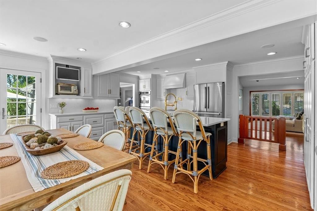 5911 Howe Drive — photo 18