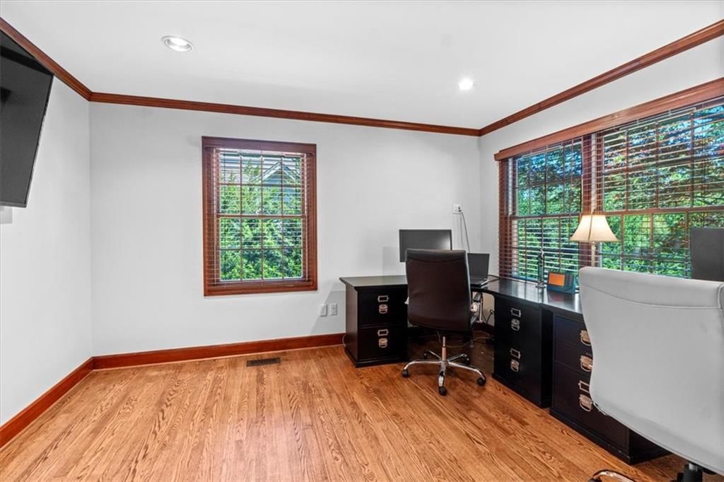 5911 Howe Drive — photo 21