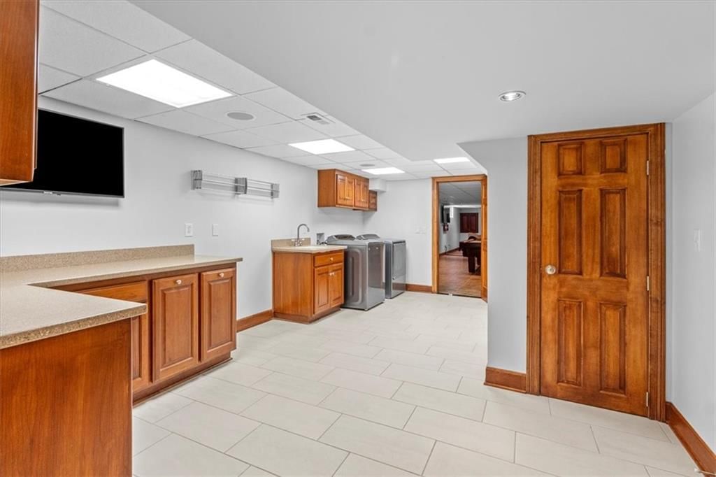 5911 Howe Drive — photo 24