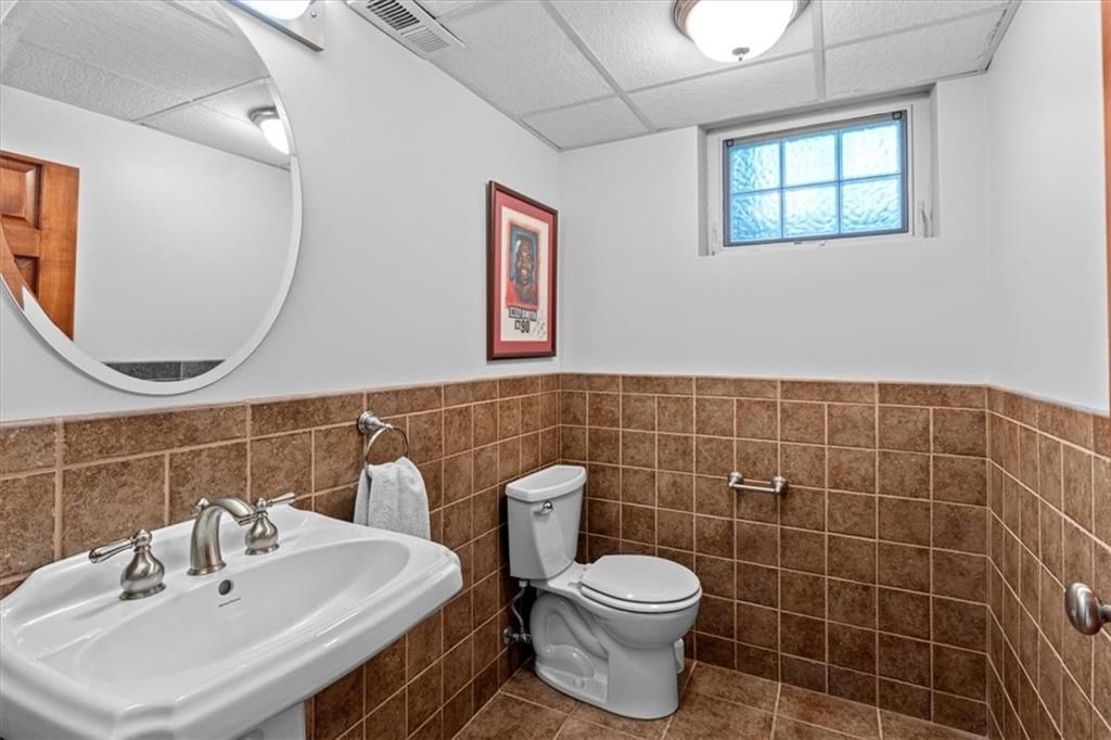 5911 Howe Drive — photo 25