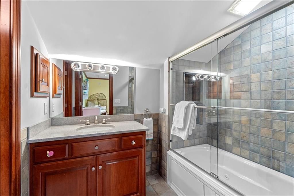5911 Howe Drive — photo 34