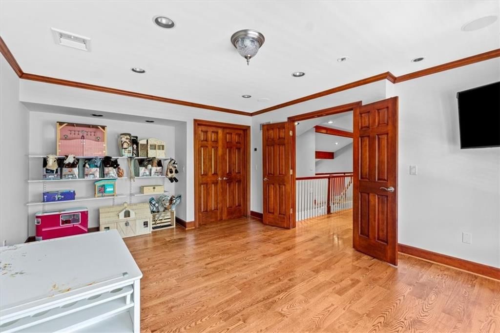 5911 Howe Drive — photo 44