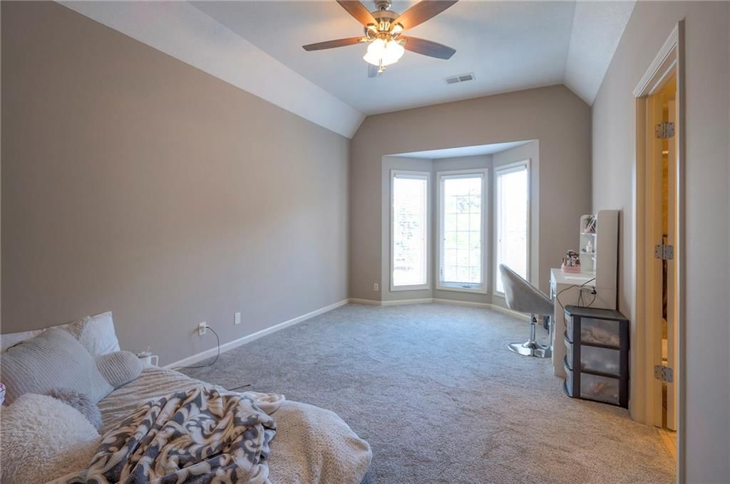 14336 England Street — photo 31
