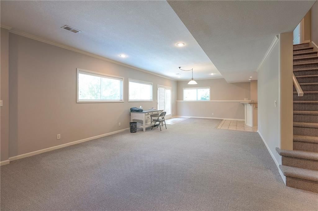 14336 England Street — photo 46