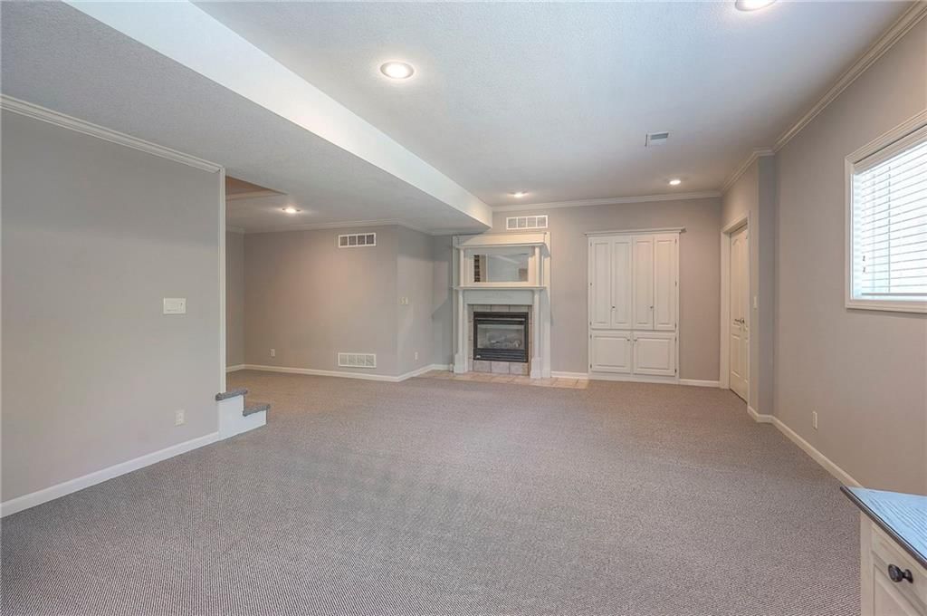 14336 England Street — photo 47